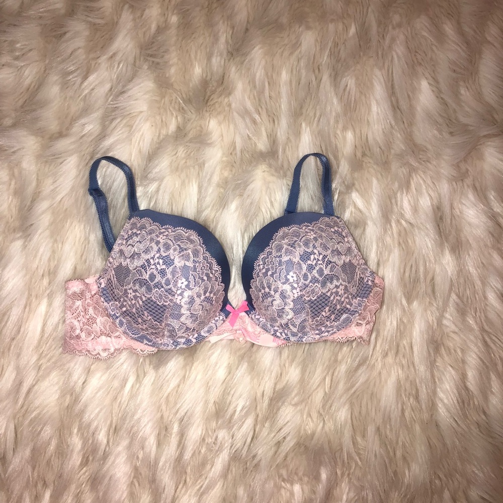 NWOT Victoria’s Secret lace push up bra